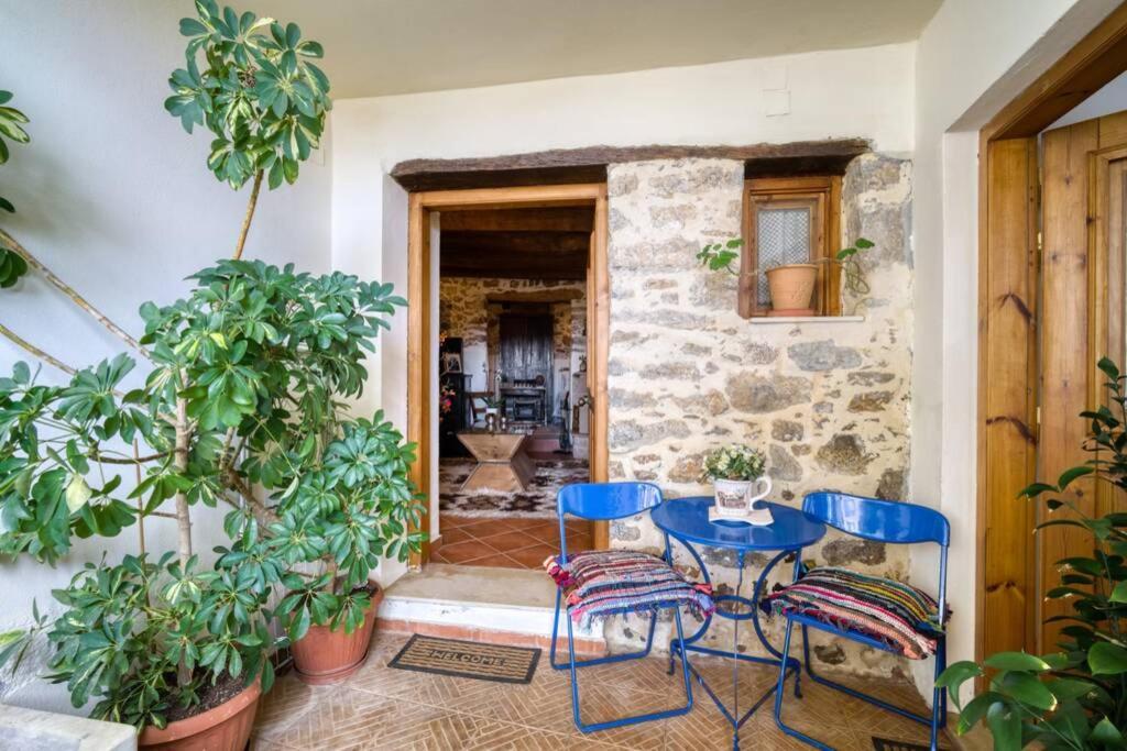 Traditional Cretan Stone House In The Center Of Crete Litos Esterno foto