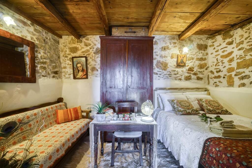 Appartamento Traditional Cretan Stone House In The Center Of Crete Litos Esterno foto